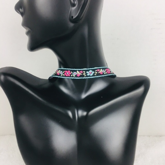 Carol Inc. Fabric Choker Set - Picture 2 of 5
